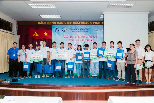 Chung[-]kết[-]cuộc[-]thi[-]“Cơn[-]lốc[-]hóa[-]học”[-]lần[-]IX[-]2016